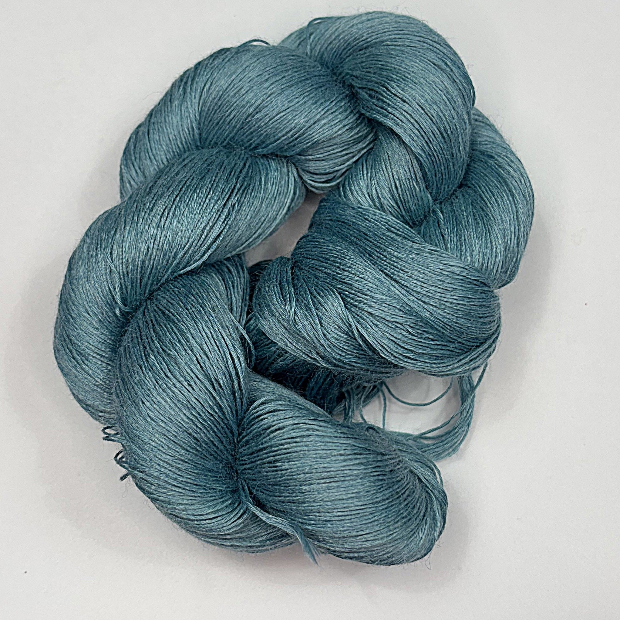 Laine  alpaga/tencel/nylon Couleur Unie    - Wool, alpaca/tencel/nylon Solid Colors  35%/55%/10% (LACE)