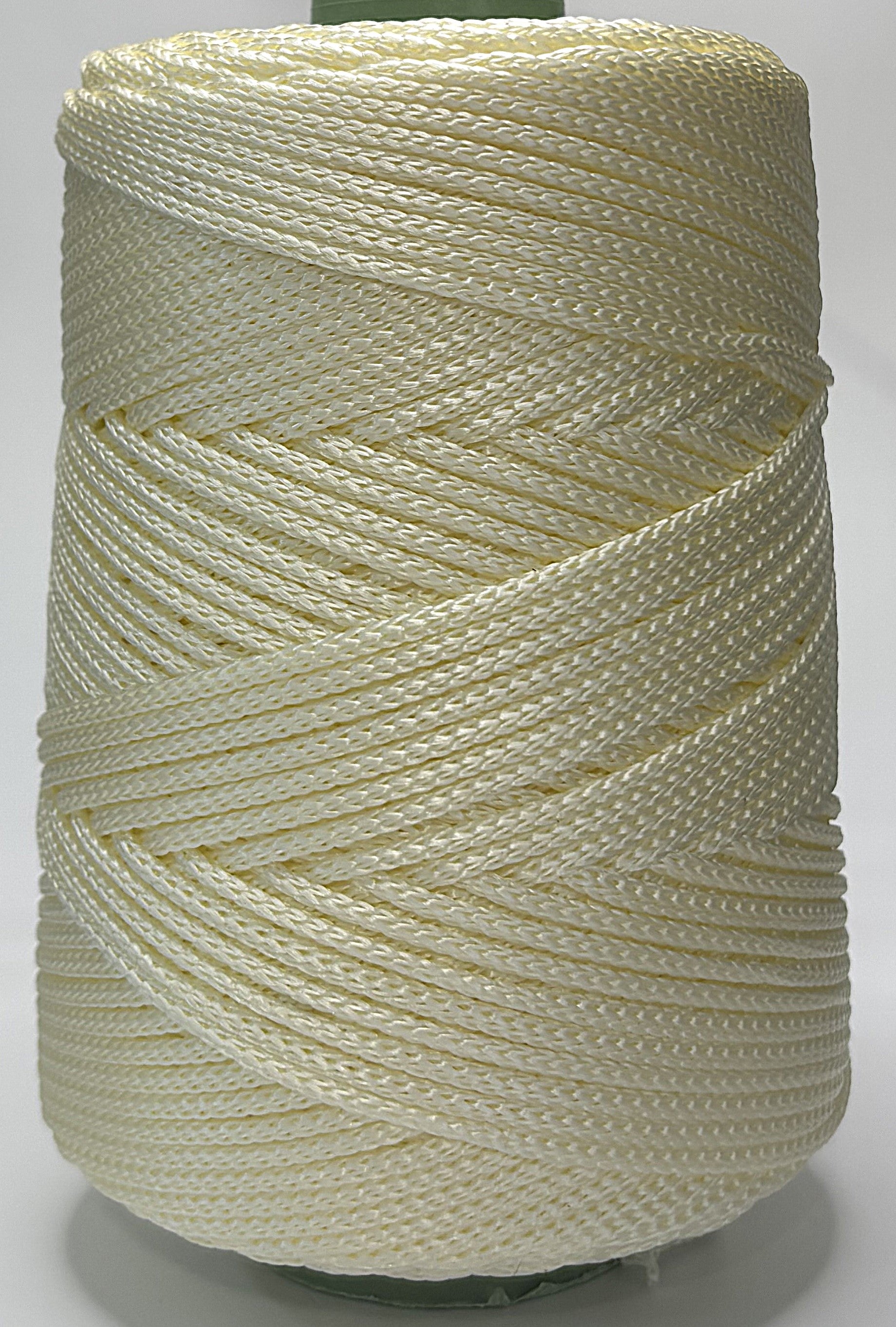 Macrame rope 100% polyester 3 mm
